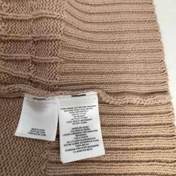 Large Anne Klein Tan, Brown, Beige Cardigan Sweater with Jeweled Butto… - Picture 12 of 12